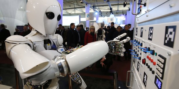 Les robots humanoïdes représentent un marché mondial que le cabinet Reports nReports évalue à 320 millions de dollars pour 2017 avec une projection à 4 milliards d'ici 2023.
