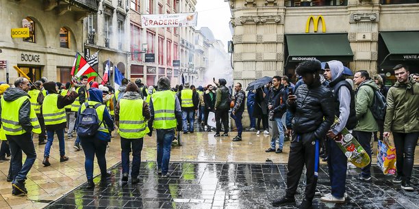 Le cortège des Gilets jaunes, le samedi 19 janvier 2019, rue Sainte-Catherine, à Bordeaux.
