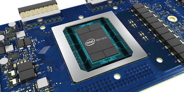 Facebook se lance avec Intel dans le développement de puces en silicium spécialisées en IA. Aujourd'hui, les deux entreprises travaillent conjointement sur le Nervana du fondeur, un processeur neuronal spécialisé dans les micro-architectures pour l'IA.