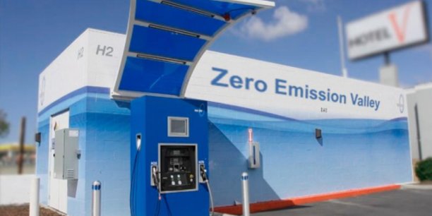 Lancé officiellement fin 2019, le projet  Zéro Emission Valley, qui regroupe un large écosystème d'acteurs auralpins, s'est fixé l'objectif de devenir une région leader de la mobilité hydrogène en Europe, en accélérant le déploiement des véhicules à pile à combustible et des stations à hydrogène.