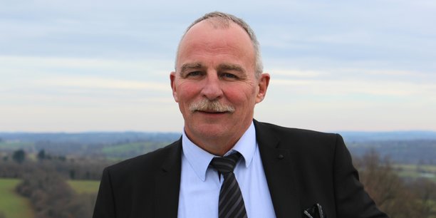 Dominique Graciet préside la Chambre régionale d'agriculture de Nouvelle-Aquitaine depuis 2001. Il est réélu pour un mandat de six ans.