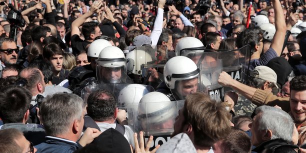 Manifestation a belgrade contre le president vucic[reuters.com]