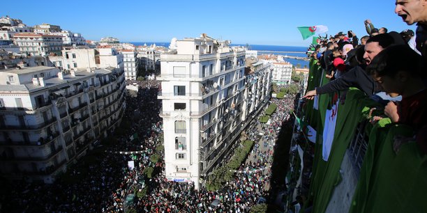 Algerie: appel au depart de bouteflika a la fin de son mandat[reuters.com]