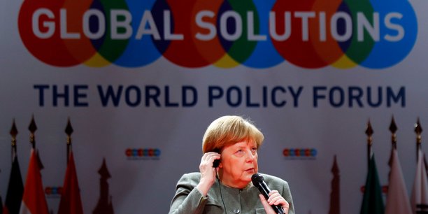 Merkel ne veut pas se meler du dossier deutsche bank-commerzbank[reuters.com]