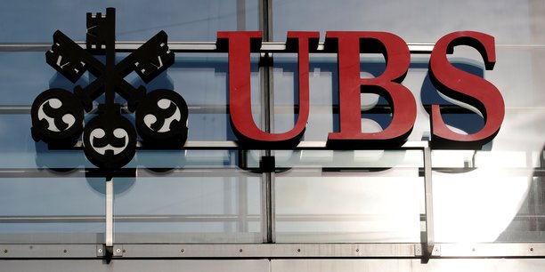 Ubs veut faire plus d'economies face a la baisse de ses revenus[reuters.com]