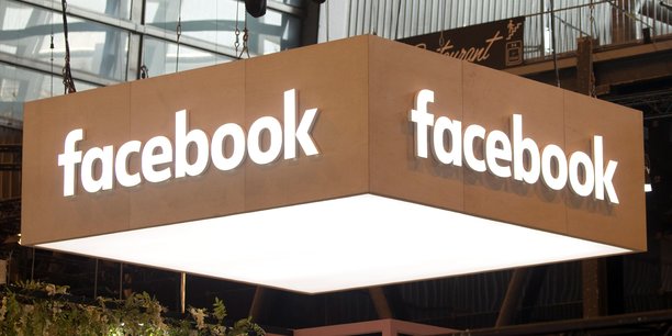 Une quarantaine d'employés sont mobilisés à Dublin pour lutter contre les fake news sur Facebook.