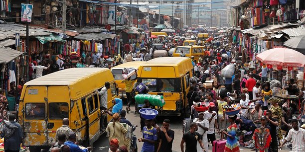 Contre la paralysie, services ubérisés, applis et transports verts foisonnent. Ici Lagos, au Nigeria..