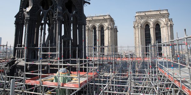 raiepublique - Notre Dame de Paris en flammes  - Page 5 Notre-dame-avant-l-incendie-echafaudages-fleche