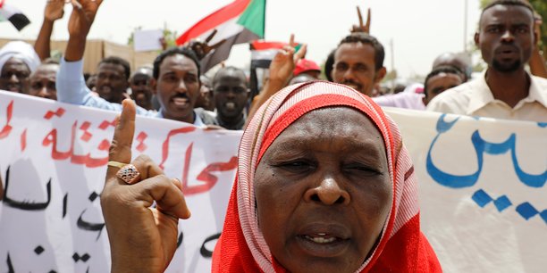 Nouveau rassemblement a khartoum en faveur d'un gouvernement civil[reuters.com]