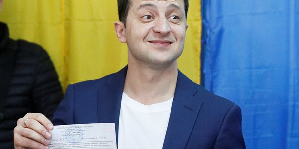 2e tour en ukraine, un comedien bien parti pour devenir president[reuters.com]