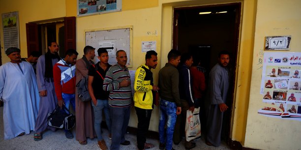 Le referendum sur la reforme constitutionnelle s'acheve en egypte[reuters.com]