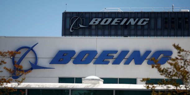 Boeing retire 210 appareils de son carnet de commandes[reuters.com]