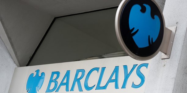 Barclays: chute de 10% des profits au 1er trimestre, la banque d'investissement pese[reuters.com]
