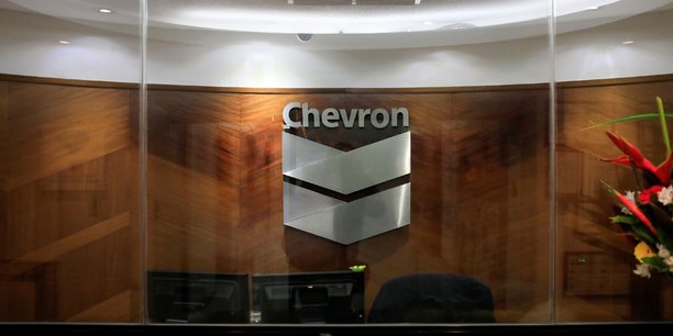 Deuxième pétrolier des Etats-Unis derrière ExxonMobil, Chevron offre 171 dollars pour chaque action Hess, ce qui représente une prime d'environ 4,9% par rapport au dernier cours de clôture.