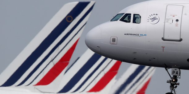465 postes concernés par le plan de départs volontaires — Air France