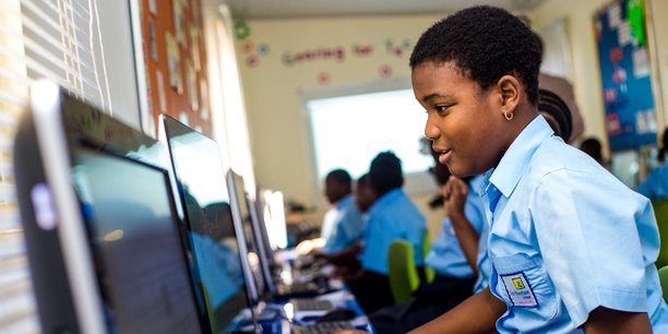 En 2017, la Youth for Technolgy Foundation est devenue partenaire dans le programme de Girls4Tech de Mastercard au Nigeria et au Kenya.