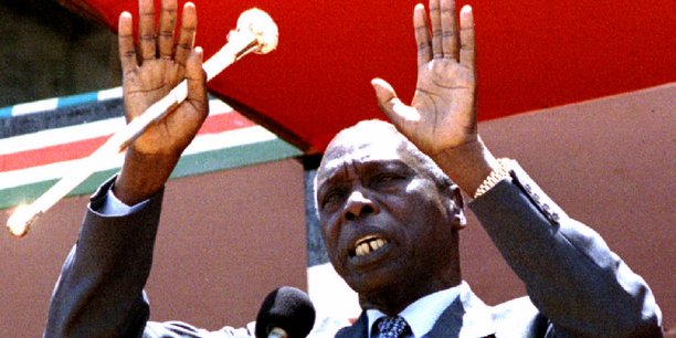 Né le 2 septembre 1924, Daniel Arap Moi a été président de la République du Kenya du 22 août 1978 au 30 décembre 2002, succédant à Jomo Kenyatta. (Photo datant de 1995).