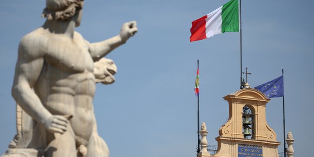 L'italie espere que l'ue reportera sa decision sur sa dette[reuters.com]