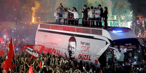 Ekrem Imamoglu s'était imposé avec seulement 13.000 voix d'avance le 31 mars, ce que l'AKP avait contesté en faisant état d'irrégularités.