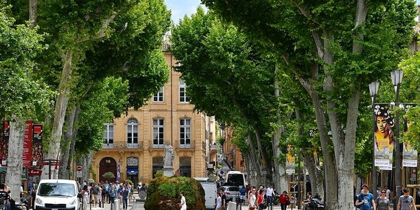 Le cours Mirabeau à Aix-en-Provence où se tiennent chaque été les rencontres économiques.