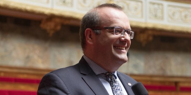 Olivier Damaisin est, depuis 2017, le député (LREM) de la 3e circonscription du Lot-et-Garonne. Il est membre de la commission des Finances.