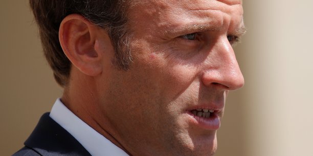Macron rappelle a ses ministres les bonnes pratiques[reuters.com]