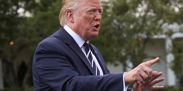 Trump voit des problemes plus graves que les pailles en plastique[reuters.com]