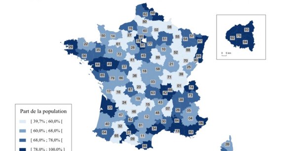 La part de la population résidant dans une commune équipée d'au moins un distributeur automatique de billets varie entre 39,7% et 100% selon les départements : Creuse, Haute-Saône, Meuse, Lot et Yonne présentent les taux les plus bas.