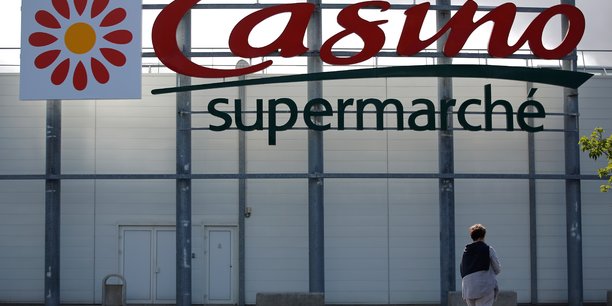 Casino: projet de vente de 3 hypermarches pour 42 millions euros[reuters.com]