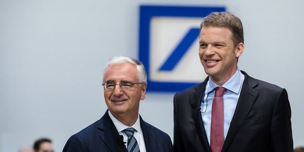 Le directeur général de Deutsche Bank, Christian Sewing (à droite), avec le président du conseil de surveillance, Paul Achleitner, lors de l'assemblée générale en mai 2019.