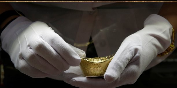 La chine reduit fortement ses importations d'or[reuters.com]