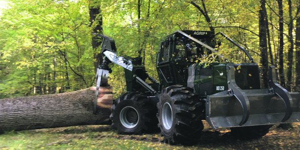 La société table aussi sur les tracteurs forestiers de type débardeur et débusqueur.