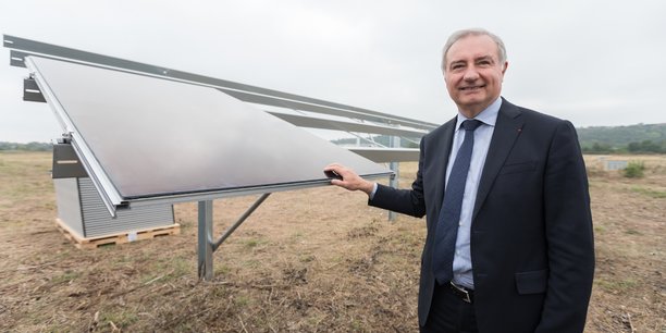 Le maire de Toulouse et président de la Métropole a participé à la pose du premier panneau photovoltaïque de la centrale, le 28 août.