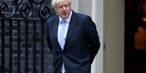Boris johnson dement avoir menti a la reine[reuters.com]