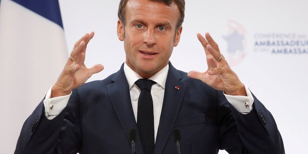 Macron entend poursuivre sur la voie du grand debat[reuters.com]