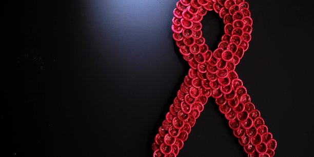 Au moins 14,5 milliards d'euros pour le fonds mondial contre le sida, annonce macron[reuters.com]