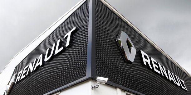 Renault avertit sur ses resultats annuels, examine ses objectifs a moyen terme[reuters.com]