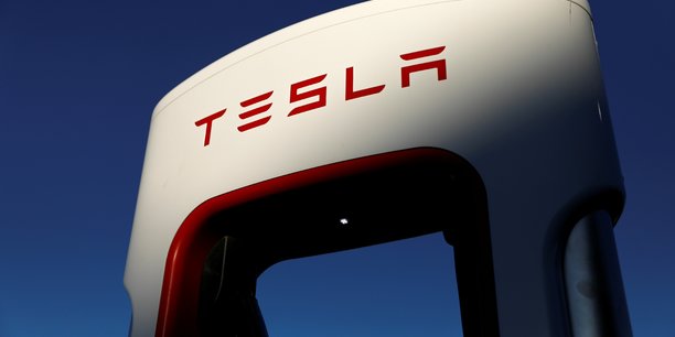 Tesla bat le consensus au 3e trimestre, le titre grimpe[reuters.com]