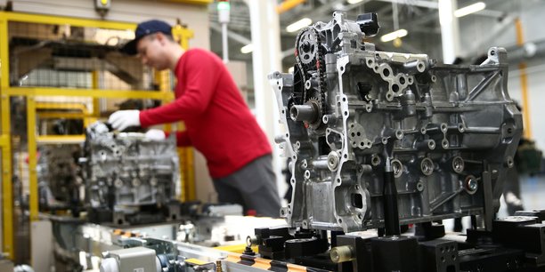 Japon: plus forte contraction de l'activite manufacturiere en 3 ans[reuters.com]