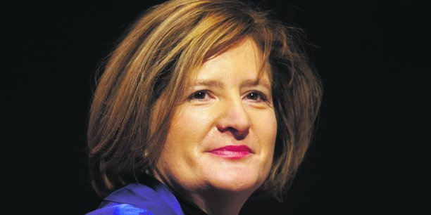 Après douze années passées chez M6, comme reporter, cheffe d'édition, directrice de bureau, puis responsable éditoriale, Anne-Catherine Husson-Traore fait un grand écart, en 2001, pour se consacrer à la finance durable.
