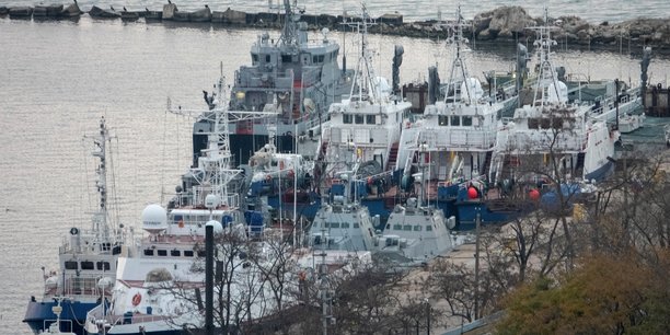 La russie a restitue a l'ukraine les trois navires saisis il y a un an[reuters.com]