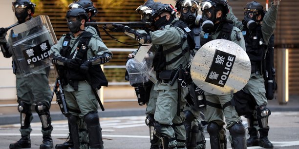 Hong kong: des experts etrangers quittent un panel d'enquete sur la repression[reuters.com]