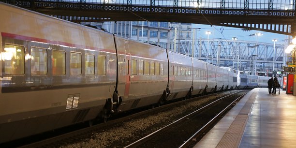 Lundi, côté TGV, la SNCF fera circuler la moitié des trains Ouigo et des trains sur les axes Atlantique, Est et Sud-Est, deux trains sur cinq sur l'axe Nord et un TGV intersecteur (province-province) sur cinq.