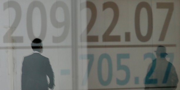 Le nikkei a tokyo finit en baisse de 1%[reuters.com]