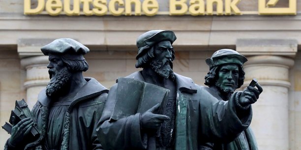 Nouvelle annee noire pour deutsche bank, pertes plus lourdes qu'attendu[reuters.com]