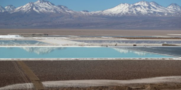 Vue du site de San Pedro De Atacama, au Chili, où opère la compagnie SQM pour extraire le lithium utilisé notamment dans les batteries.