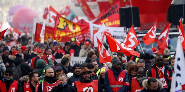 Entre 249.000 (ministère de l'Intérieur) et 1,3 million de personnes (CGT) ont manifesté partout en France vendredi 24 janvier (ici en photo) contre la réforme des retraites.