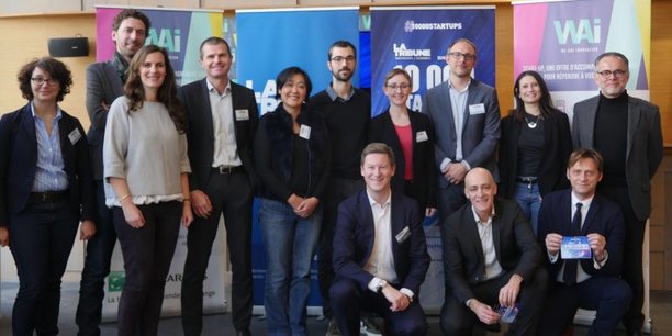 Le jury et les lauréats de l'étape de 10000 startups pour changer le monde à Lyon.