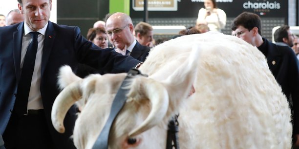 Macron au chevet d'un monde agricole dans le doute[reuters.com]