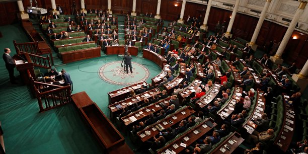 Tunisie: le parlement vote la confiance au gouvernement de coalition[reuters.com]